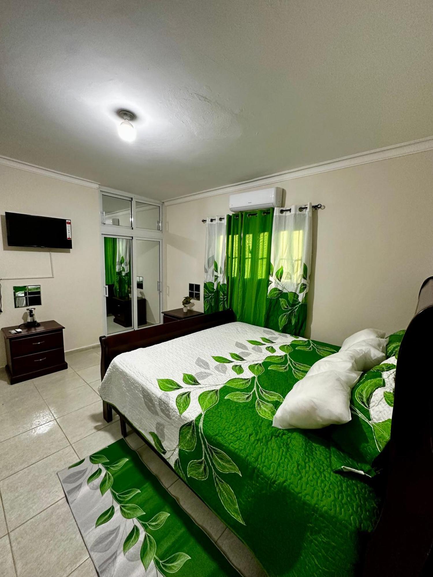 Hotel Mi Dulce Amanecer Pyr 纳瓜 外观 照片